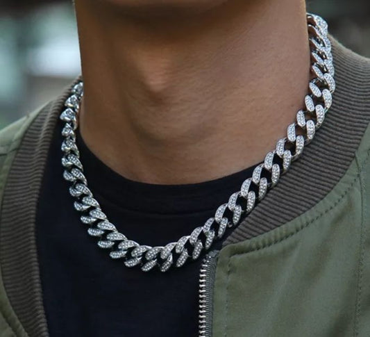 CADENA DE ACERO INOXIDABLE CON ZIRCON 45 CENTIMETROS .